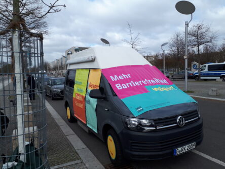 Tourbus für ein Barrierefreiheits-Gesetz. Foto: H.- Günter Heiden
